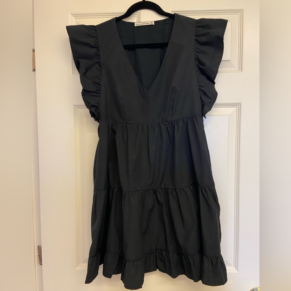 Abercrombie & Fitch Ruffle Tiered Flutter Sleeve Mini Dress (Black)